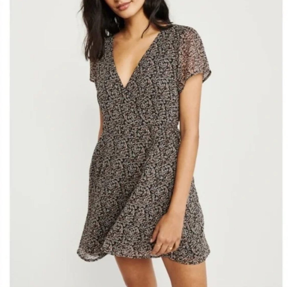 Abercrombie & Fitch Short Sleeve Mini Wrap Dress